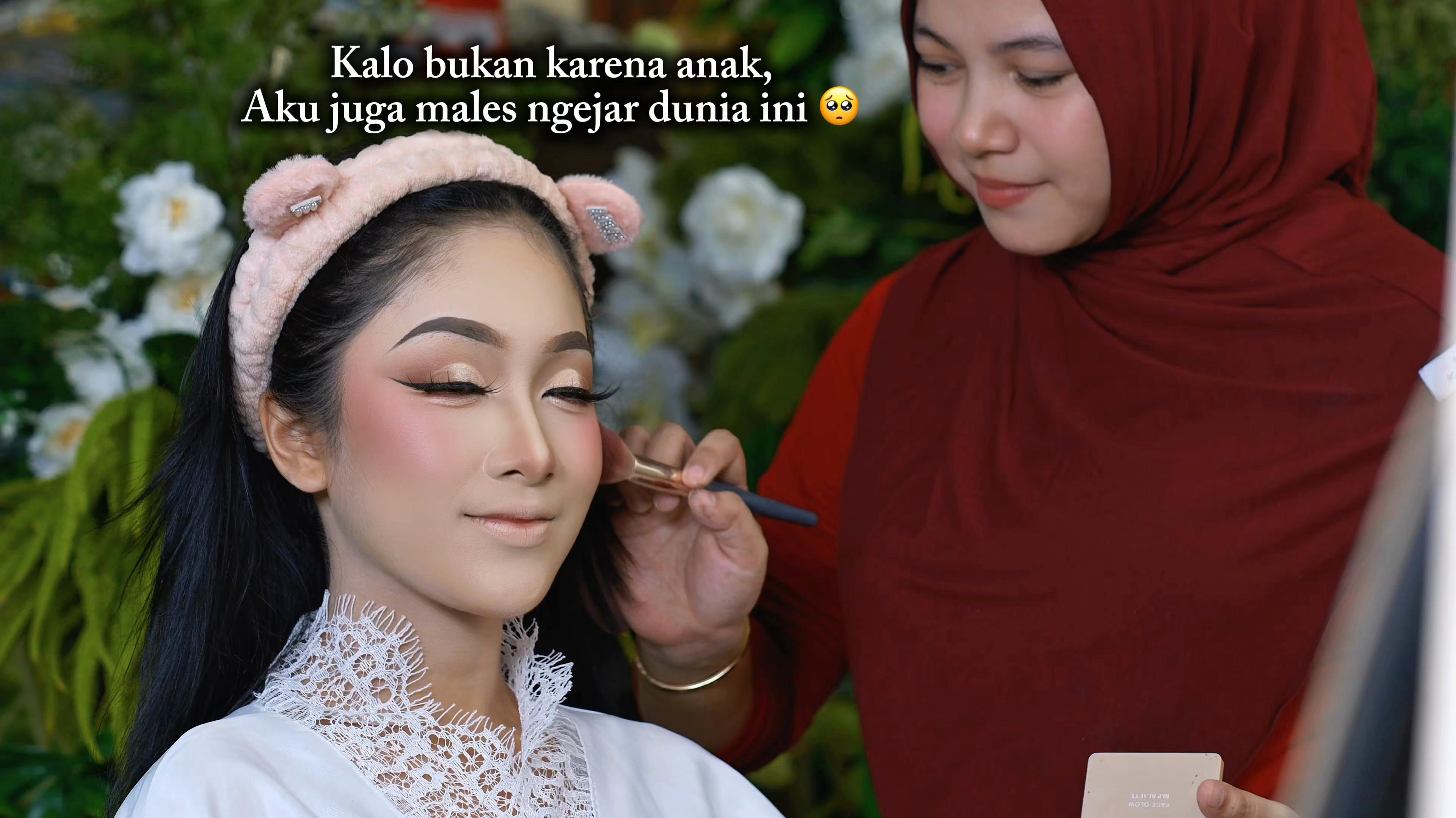 @HIEKMAA MAKE UP JEMBER