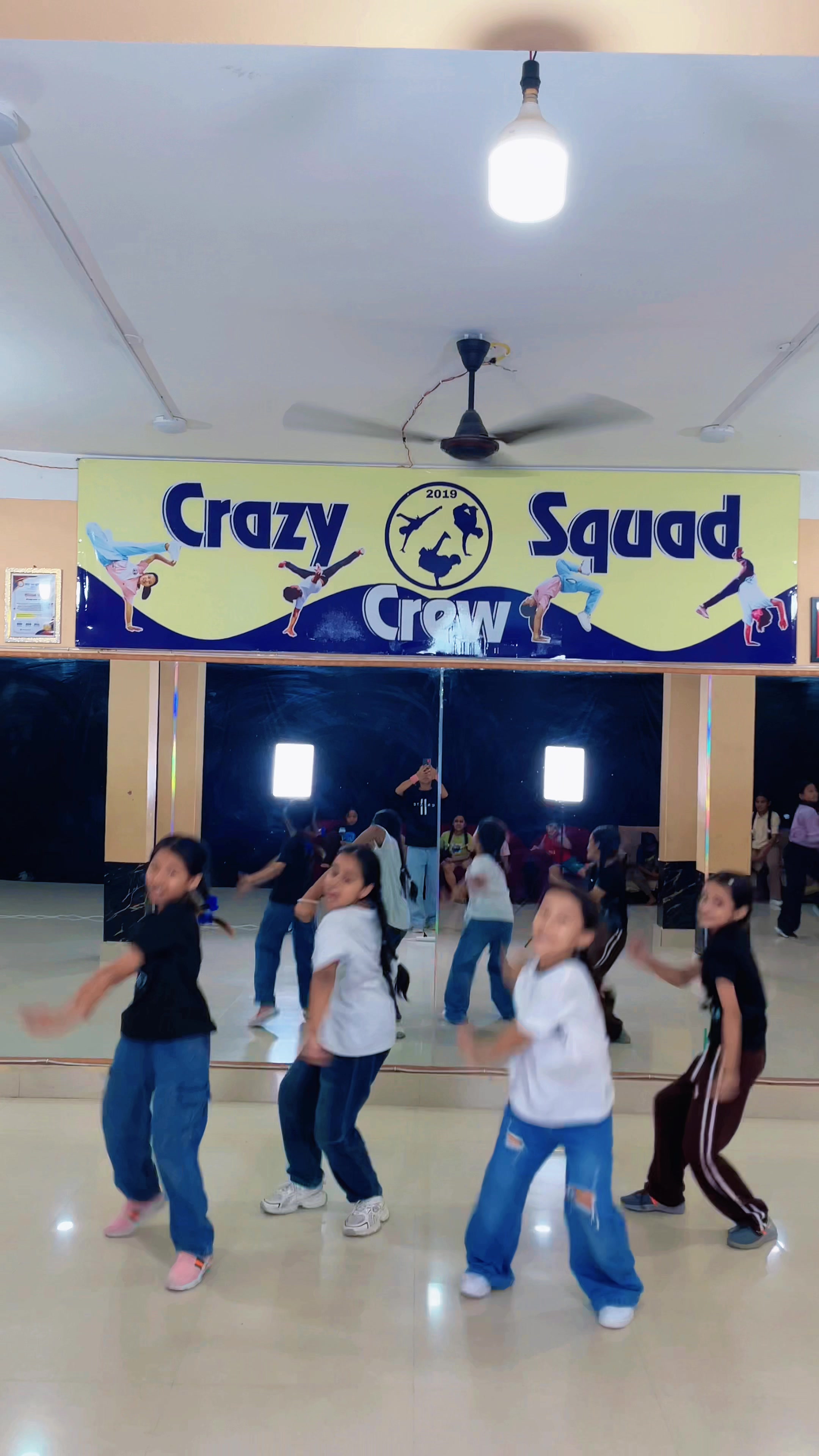 @Crazy Squad Crew