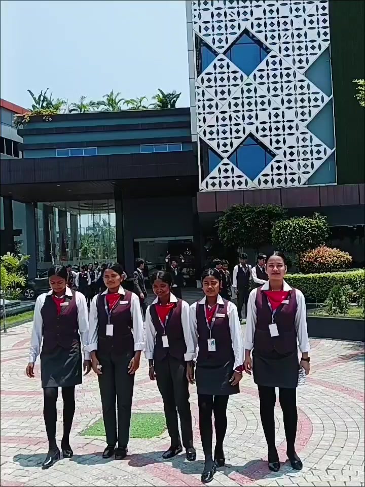 @J U N E '18'🥀💫