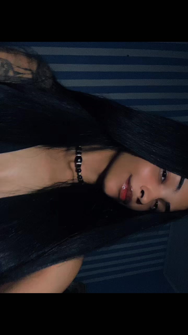 @Vit&oacute;ria 🖤