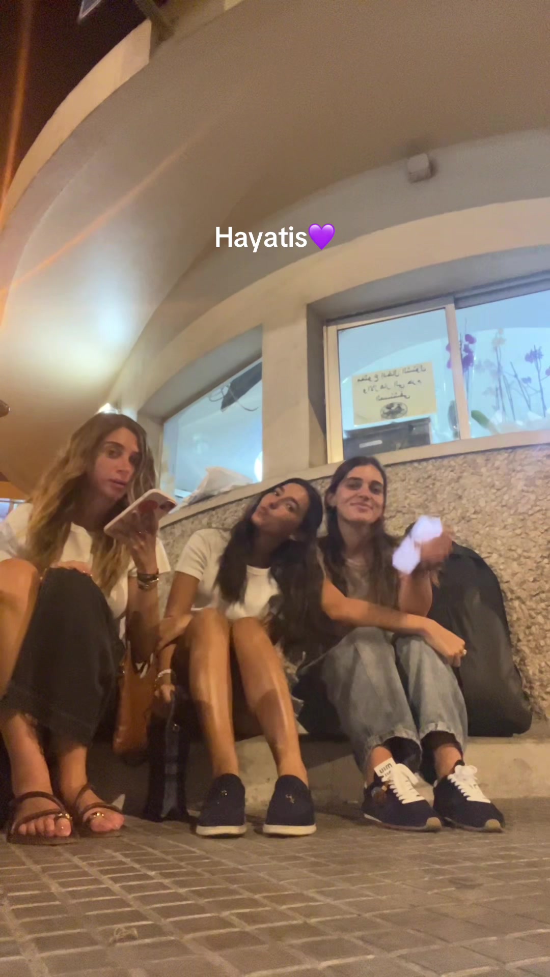 @Mia