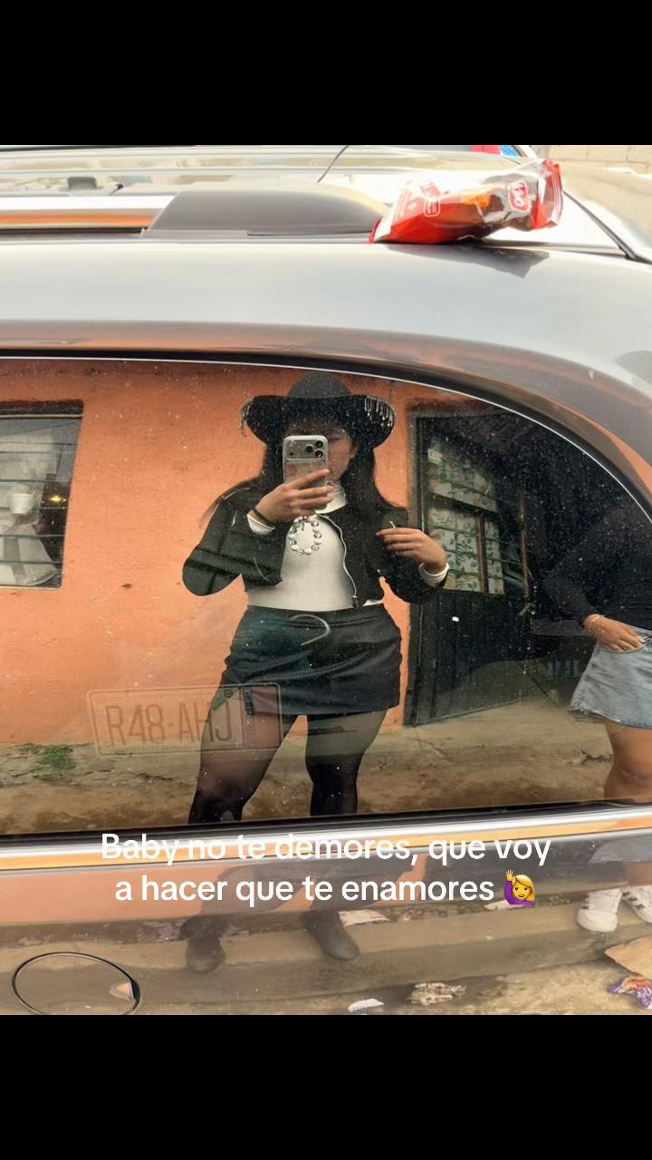 @Victoria Anah&iacute; Monro