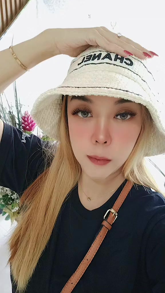 @incess Ayumi