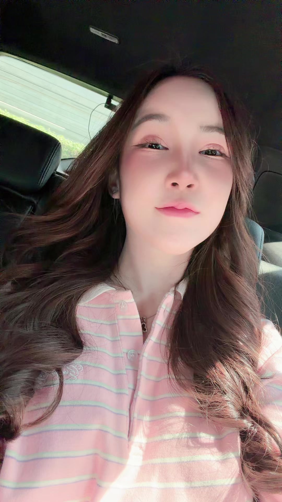 @FB : พลอยไพลิน ธนวัฒน์