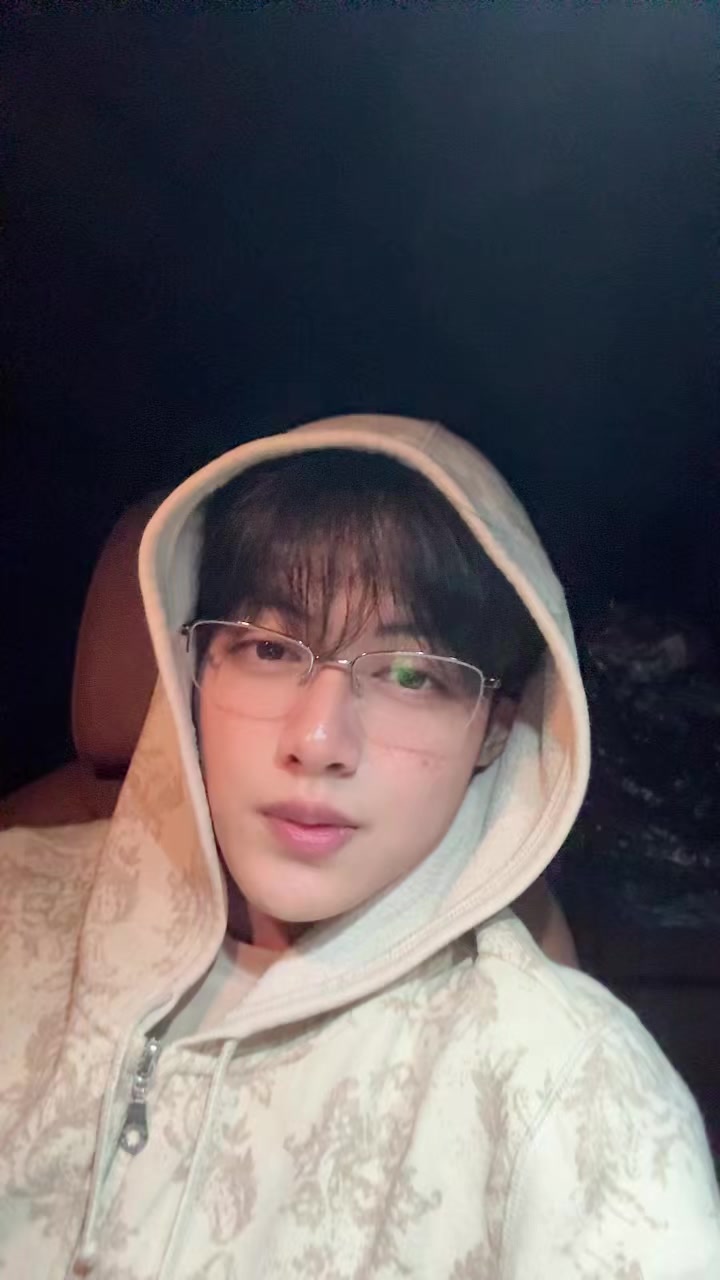 @Hlyan