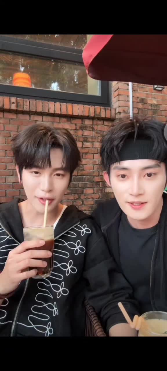 @โจ๐ฆ♥๏ธ
