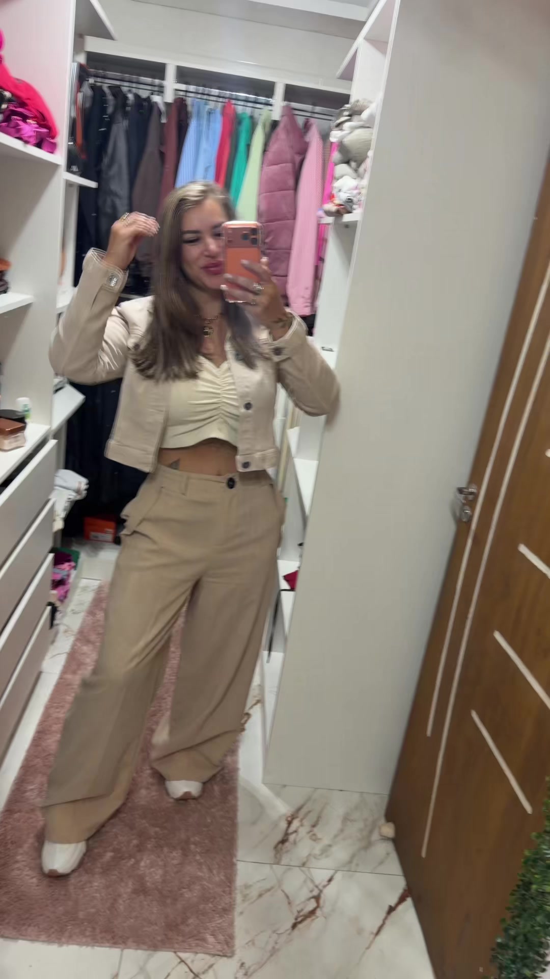 @Viviane