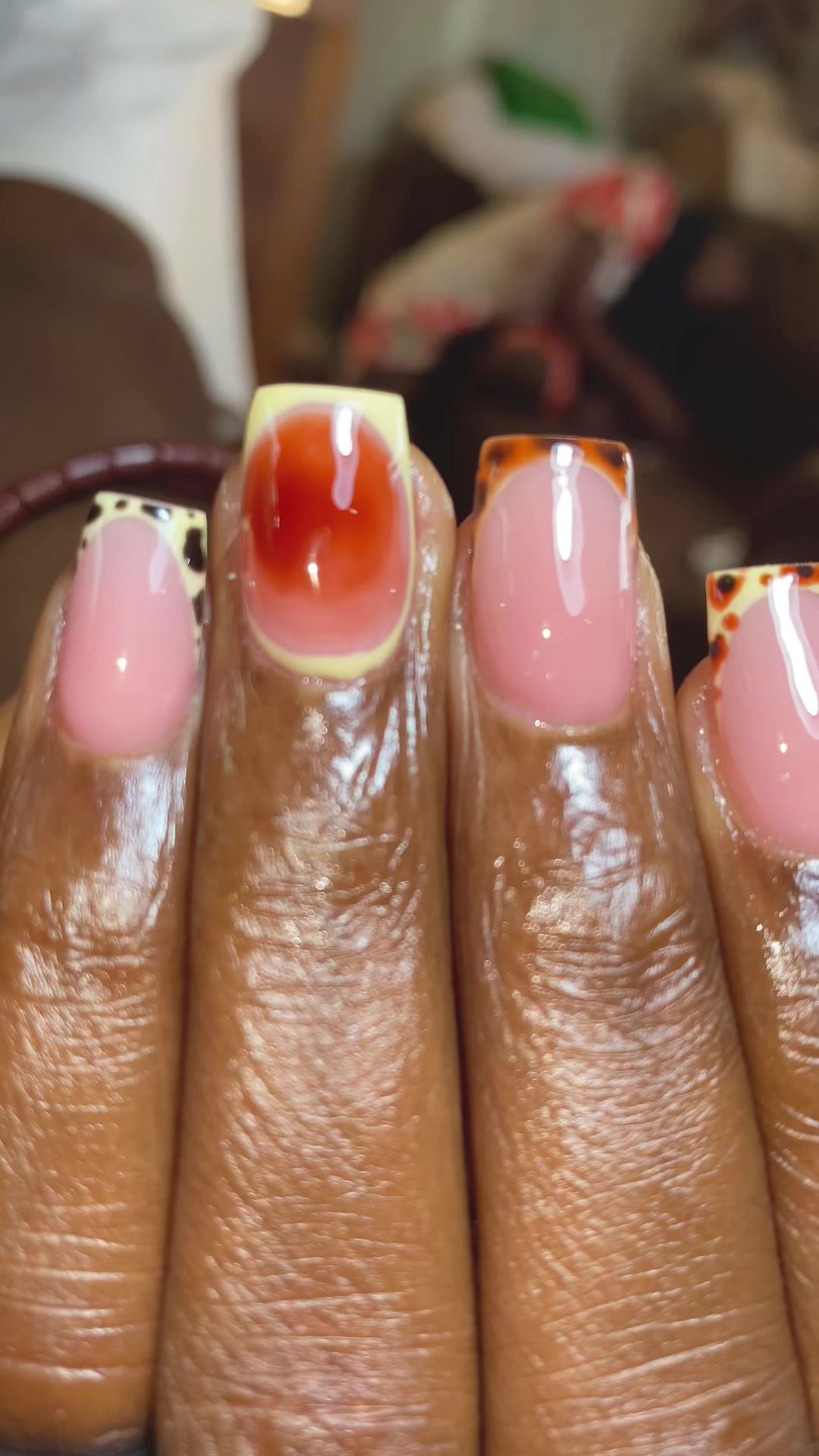 @NKM nail&rsquo;s Maman na conteneur