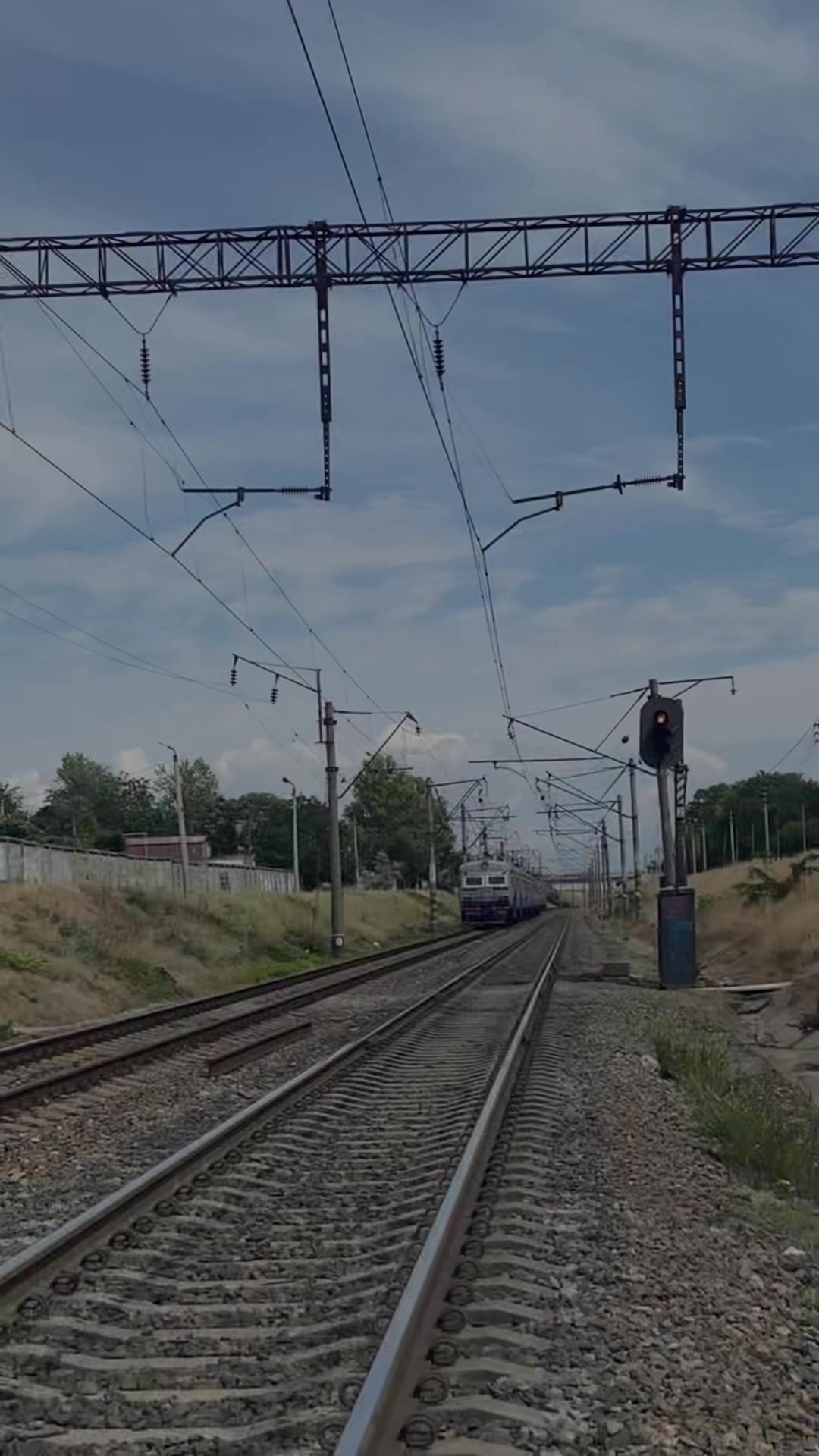 @𝗡𝗶𝗿𝗼𝘄_𝗿𝗮𝟭𝗹𝘄𝗮𝘆🛤️