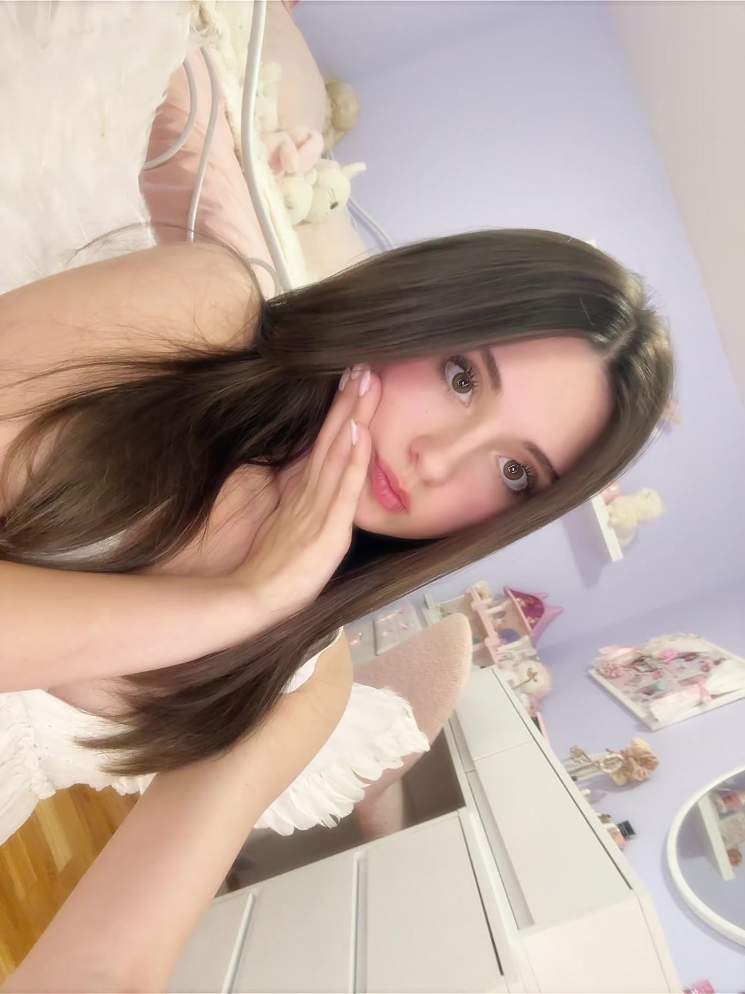 @🎀~ 𝑳𝒊𝒗𝒗𝒚 ~🎀