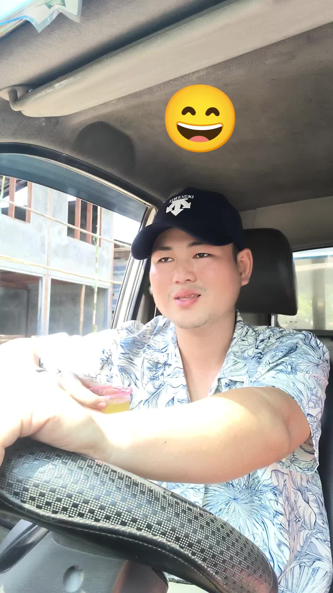 @"ရွှေဖြူးသား"၀က်မွေးမြူရေးခြံ