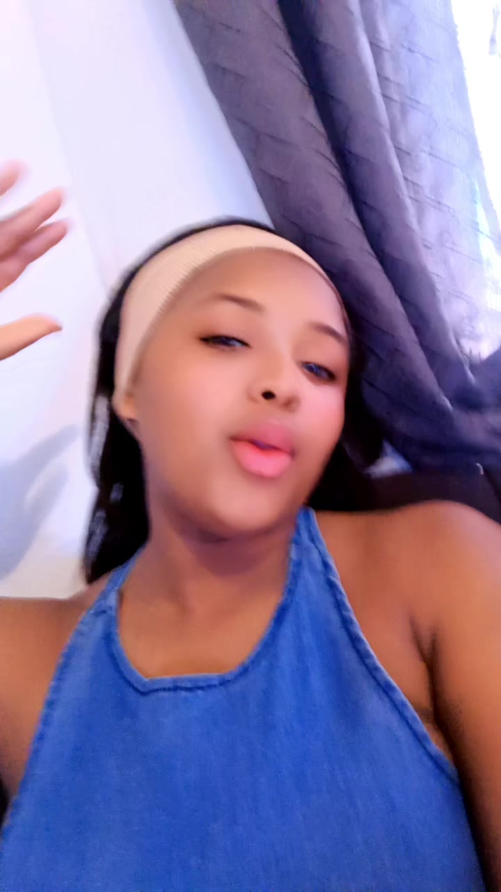 @snoochiecakes