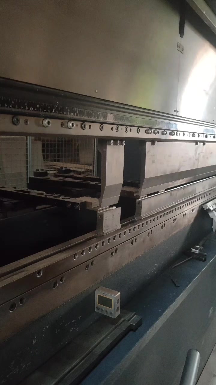 @MachineHub