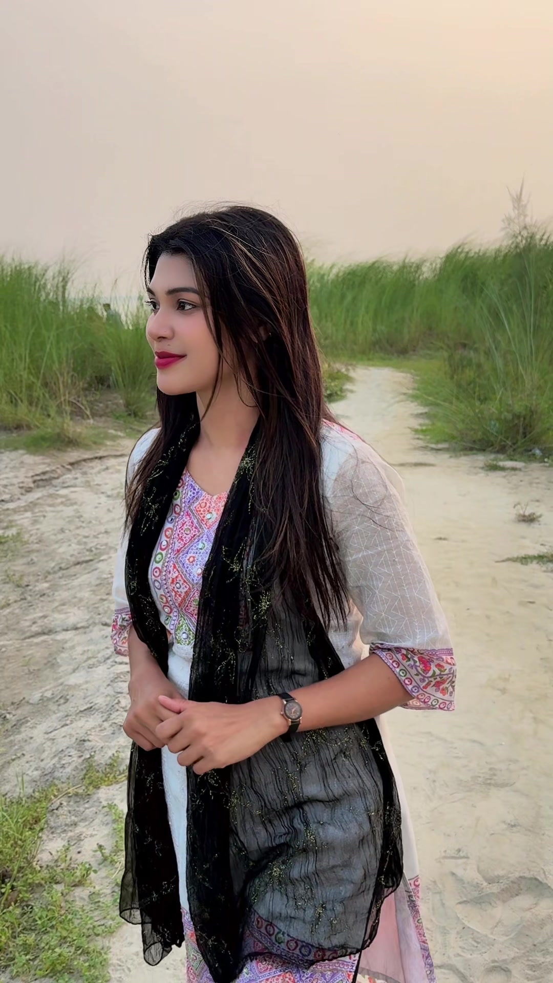 @👩🎓⚖️Arshi +(আরু)⚖️🎓