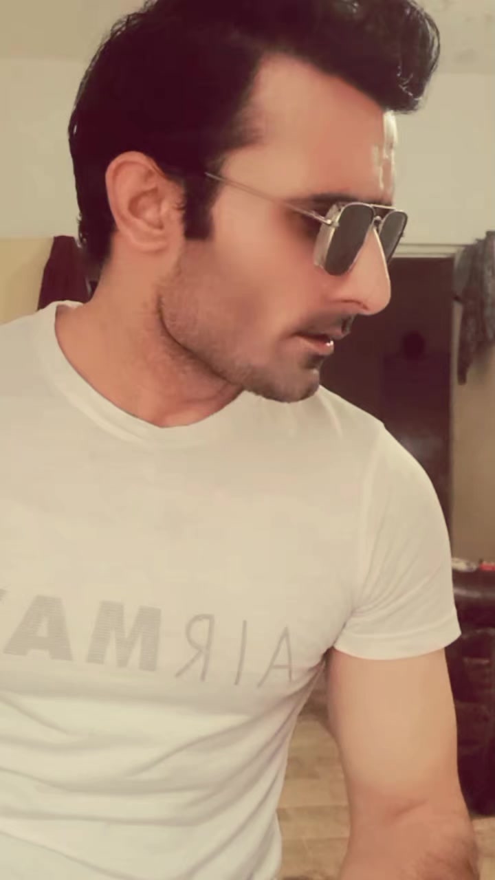 @FuzaanKhan.official