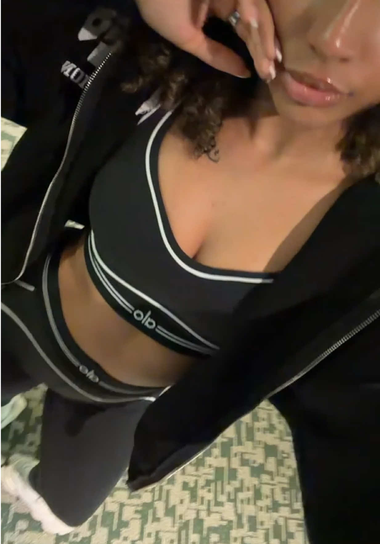 @Nelya