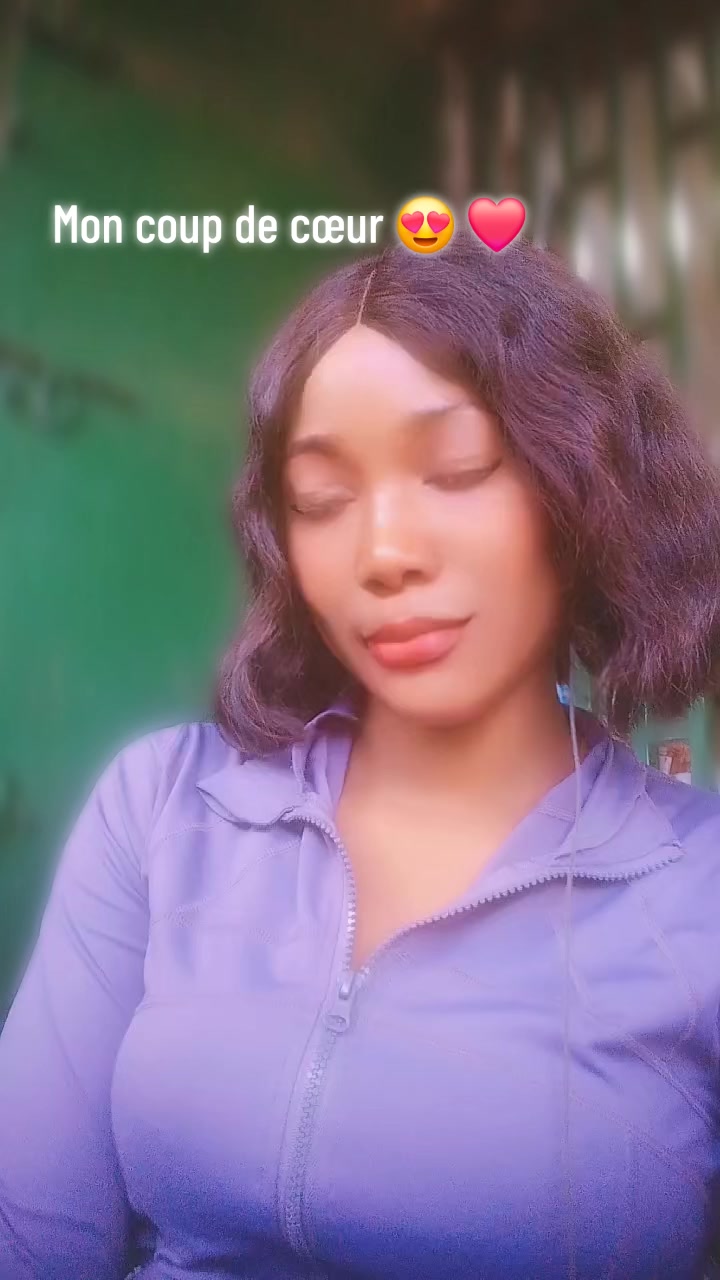 @LOVELY GIRL