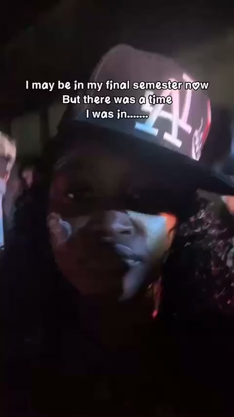 @Girl_on_locs