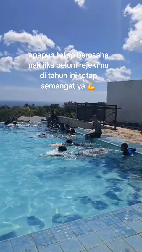 @Ria swimming NTT
