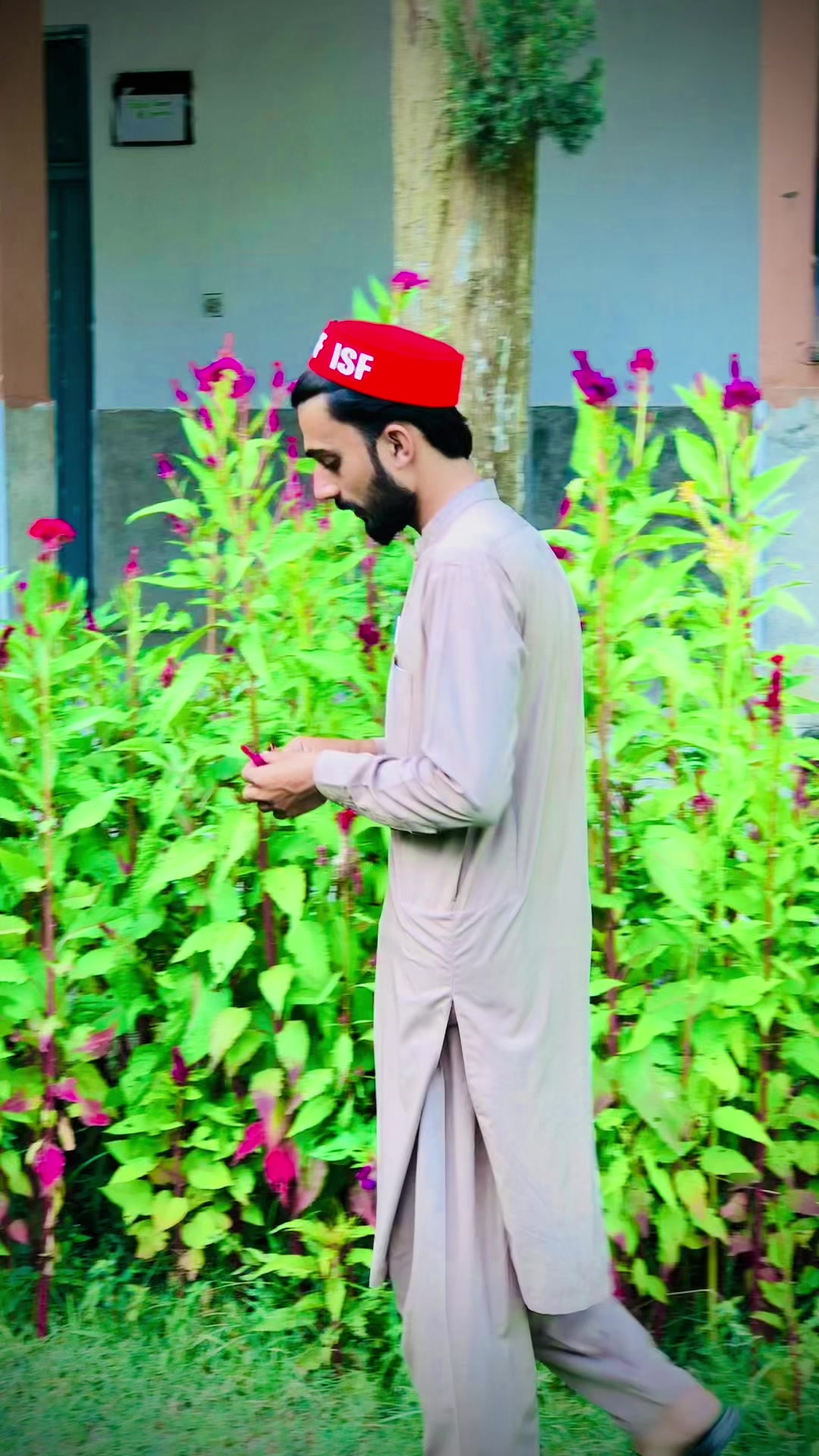 @𝙍𝙖𝙚𝙚𝙨 🦅 مردانے