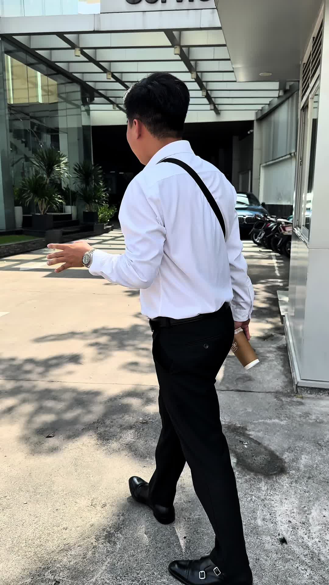 @TÂN XE LƯỚT