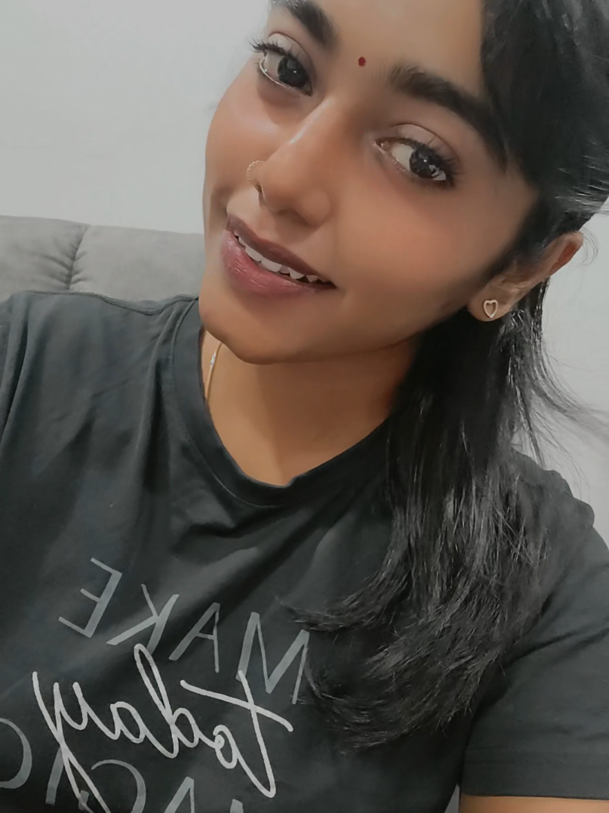 @PRIYA 🌙