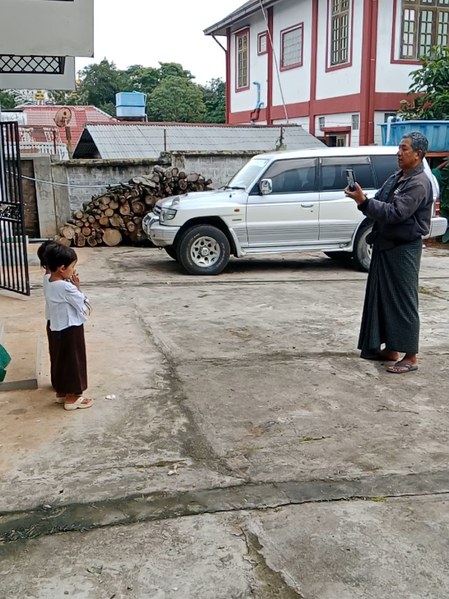 @ရွှေကမ္ဘာထက်မေမေ-ရွှေဖက်ရှင်💐