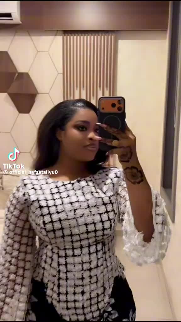 @Ummi beauty 😍