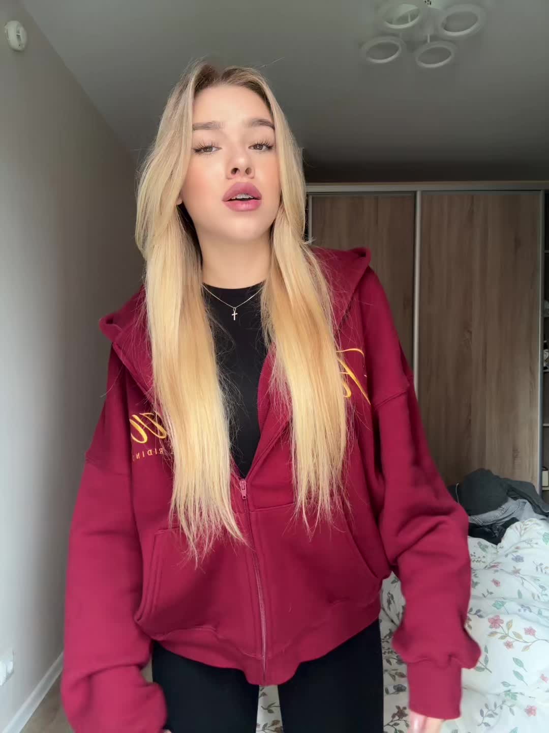@Yana🦋