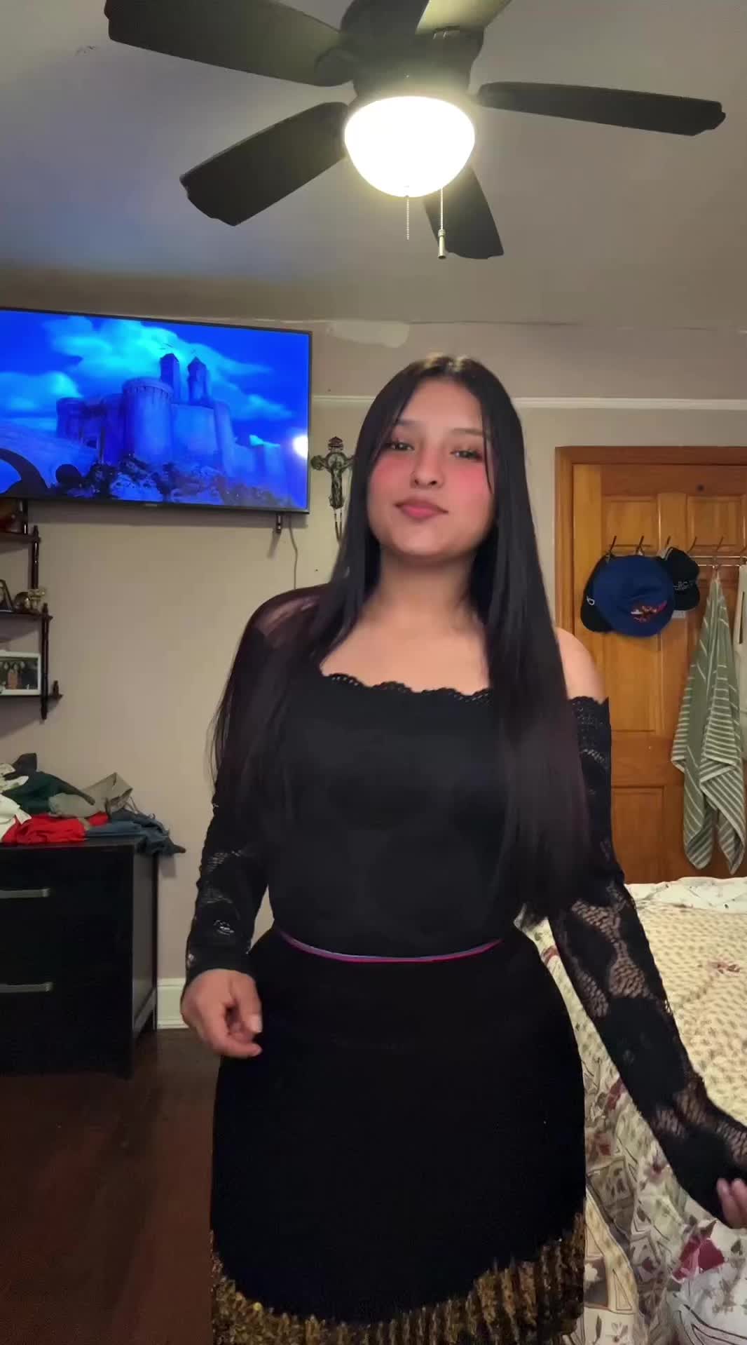 @_ ᥫ᭡