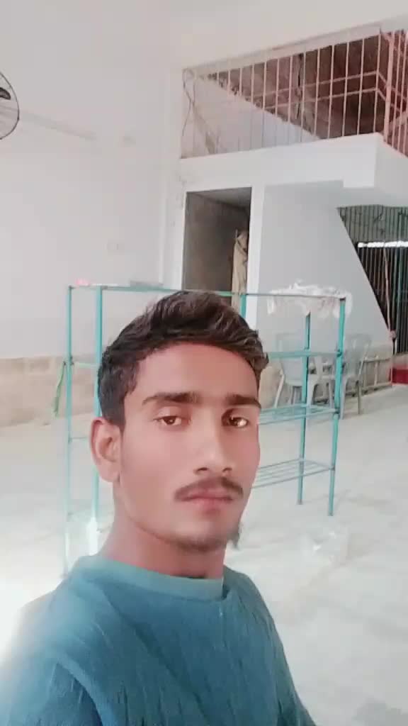 @RaHul sOhTrA bRaNd🇵🇰✈️🇱🇷