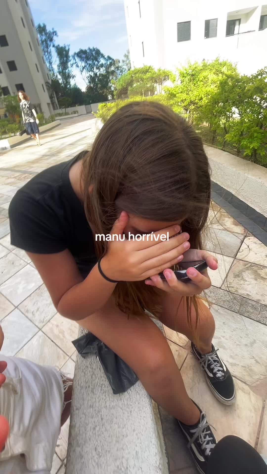 @oque a manu faz?