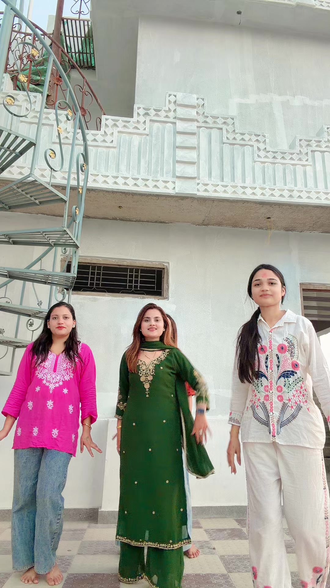 @Shandya Regmi🦚✨