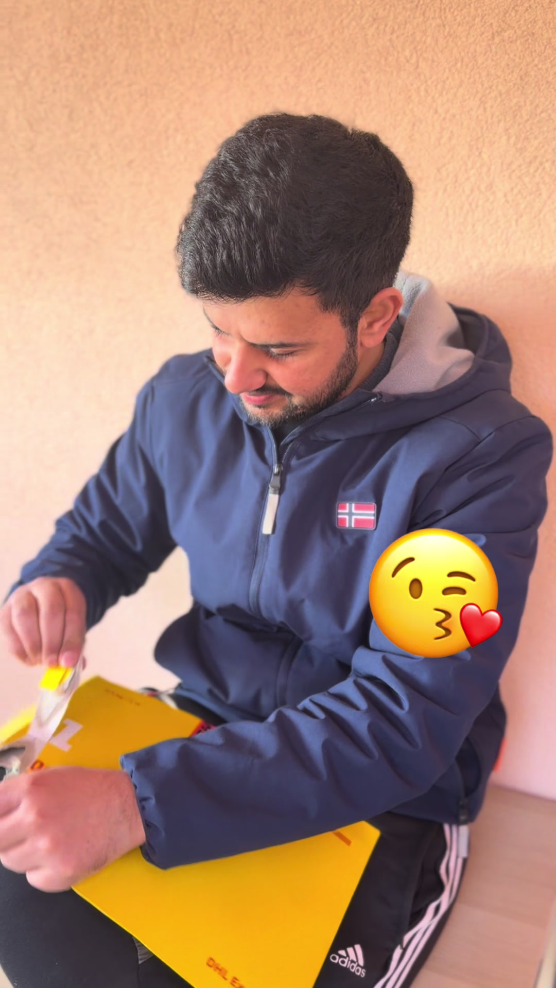 @Ghani Khan Europe Traveler