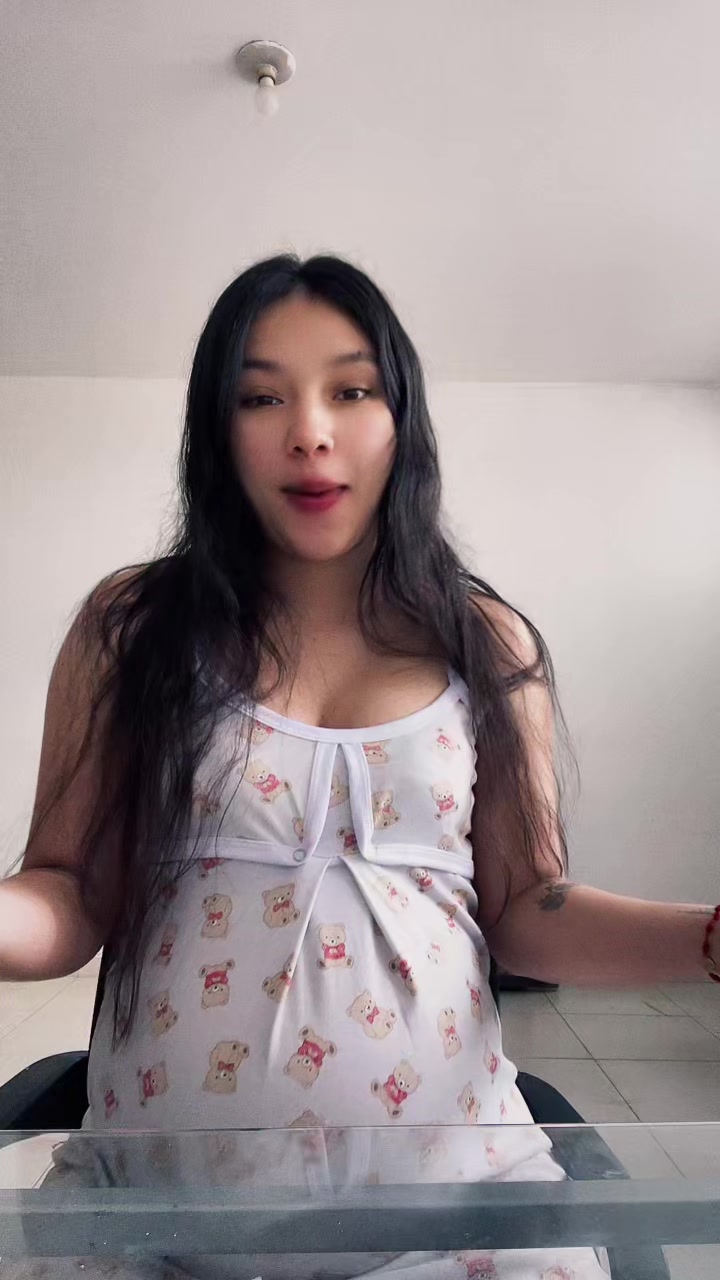 @Ximena C. 🤍