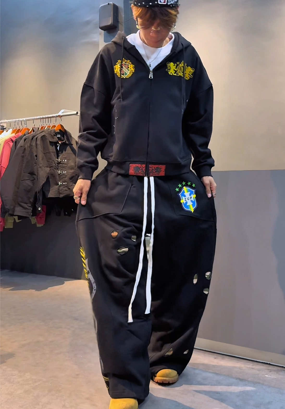 @Zip up studio