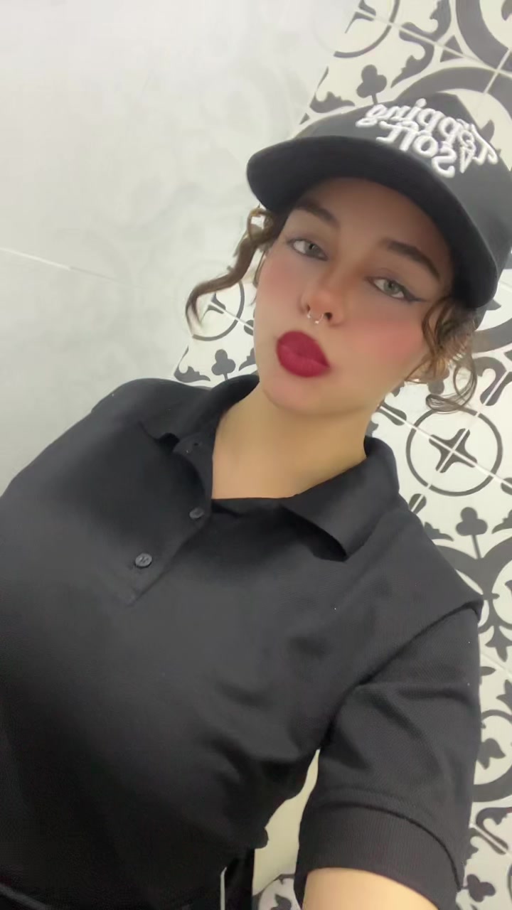 @karelyscastro4