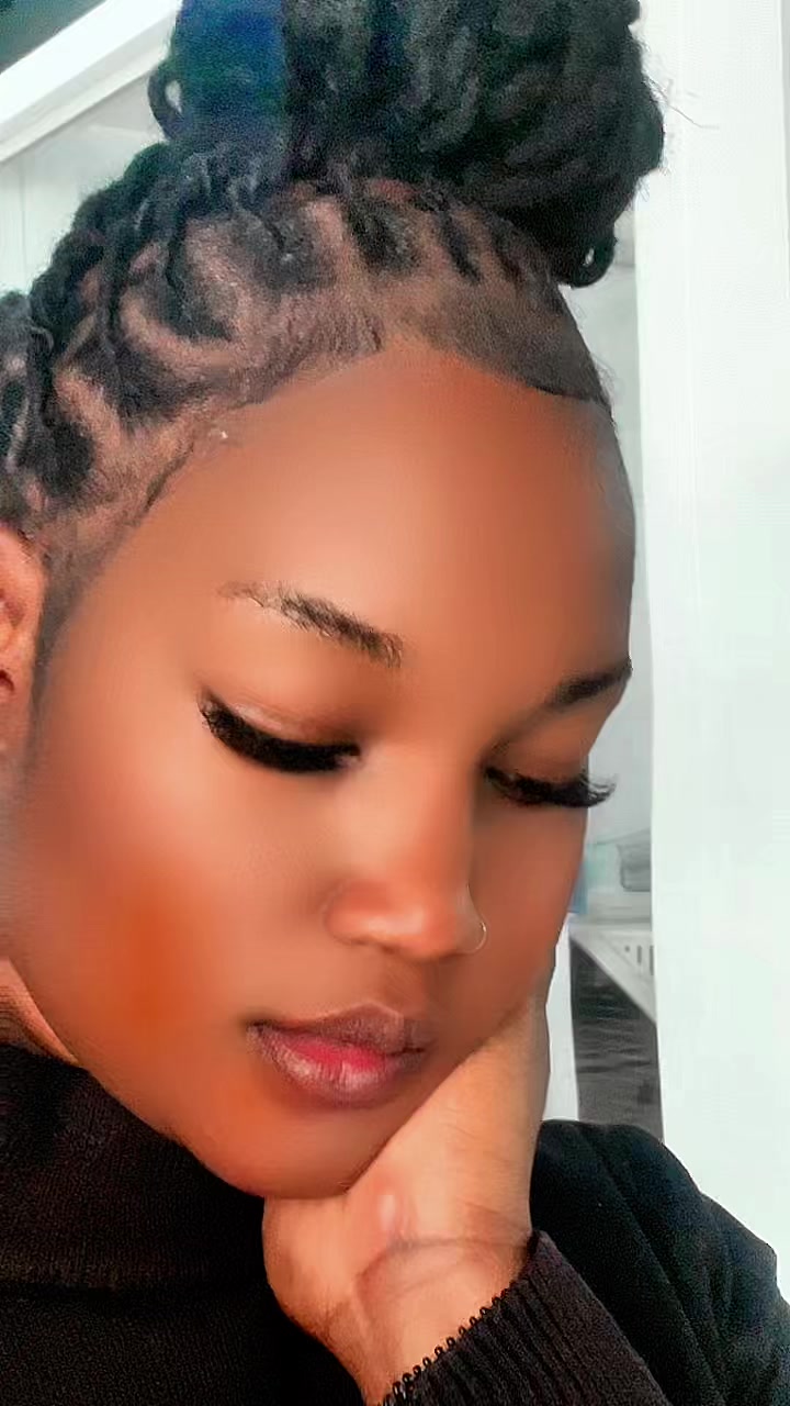 @Soniah_Empress👑