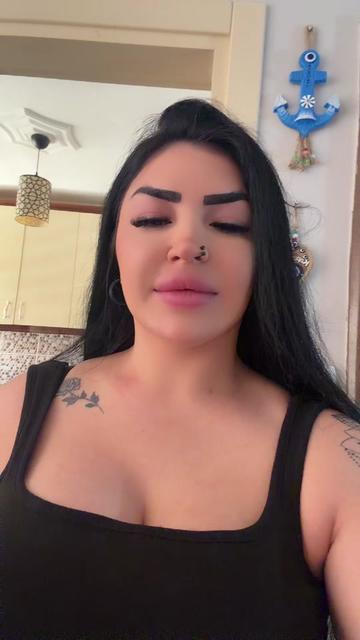 @👑🖤 ESMEROO 🖤👑