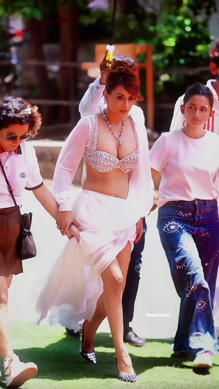 @Bollywood masala👌
