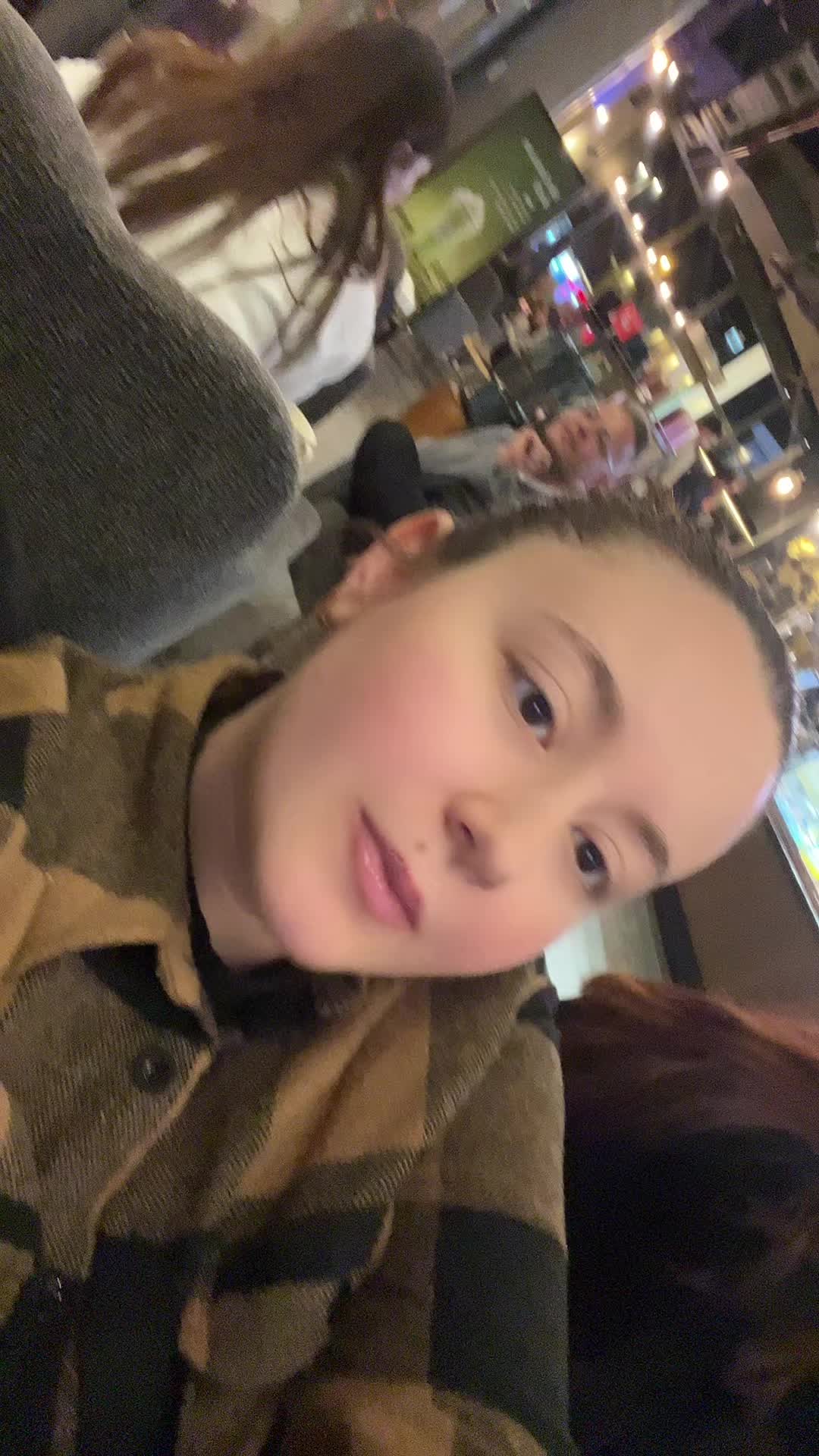 @cserife_