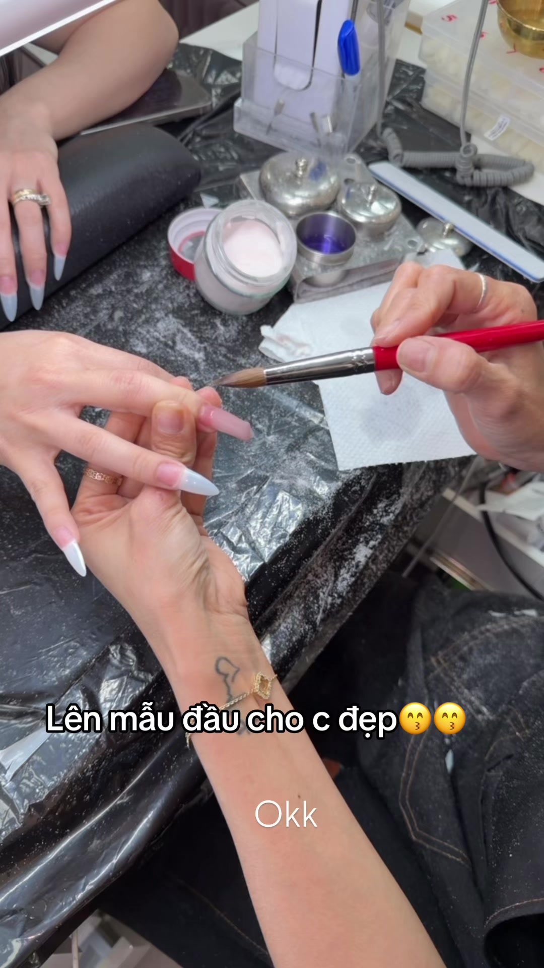 @KimmieNails🇻🇳&hearts;️🇨🇦Tấu H&agrave;i😜