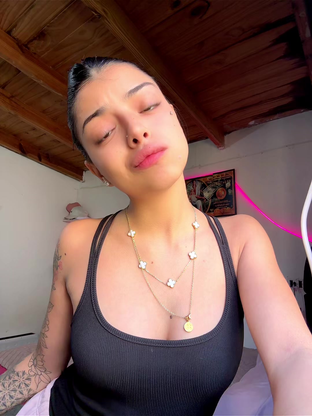 @Paola denise