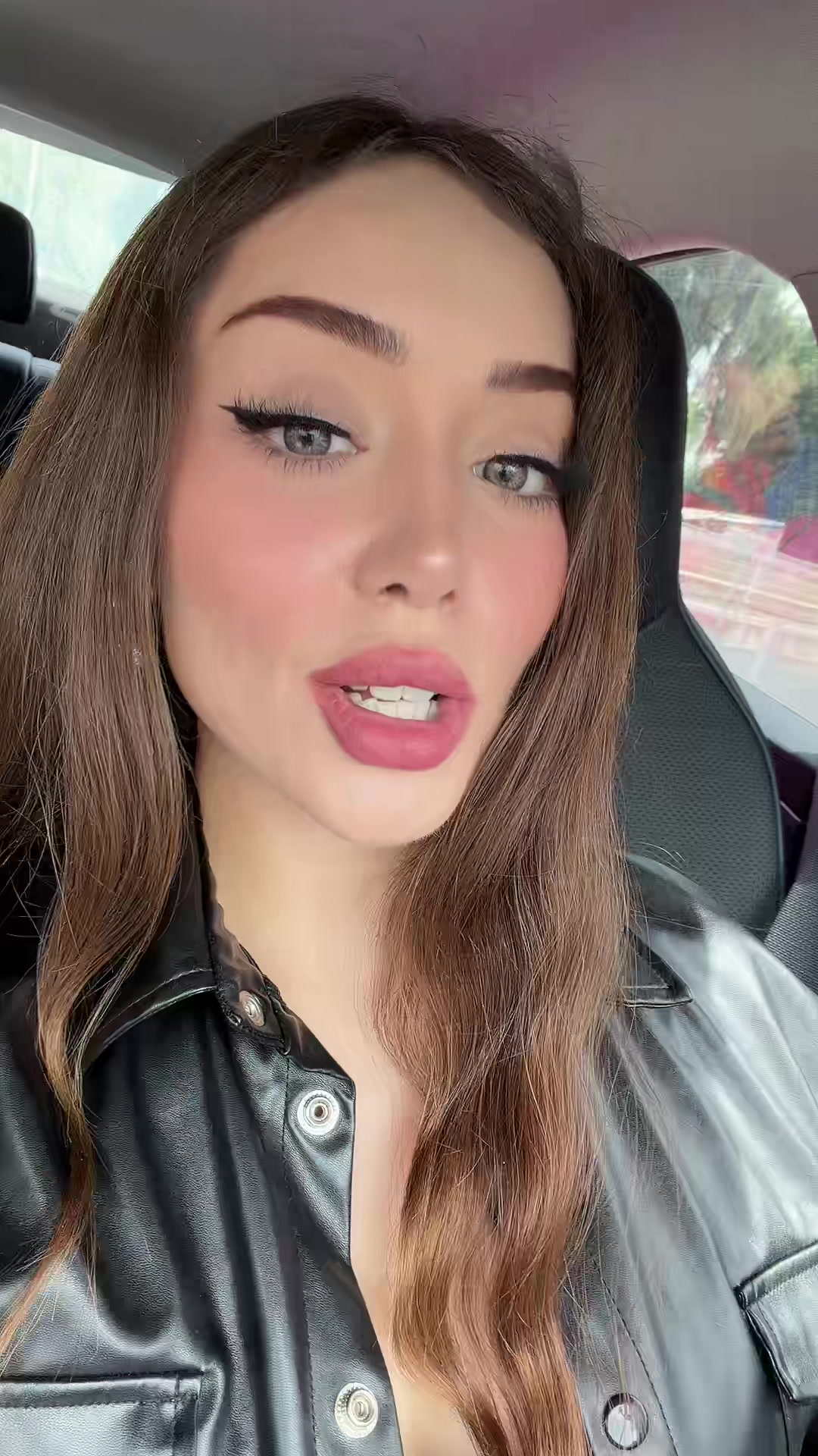 @Annajayli