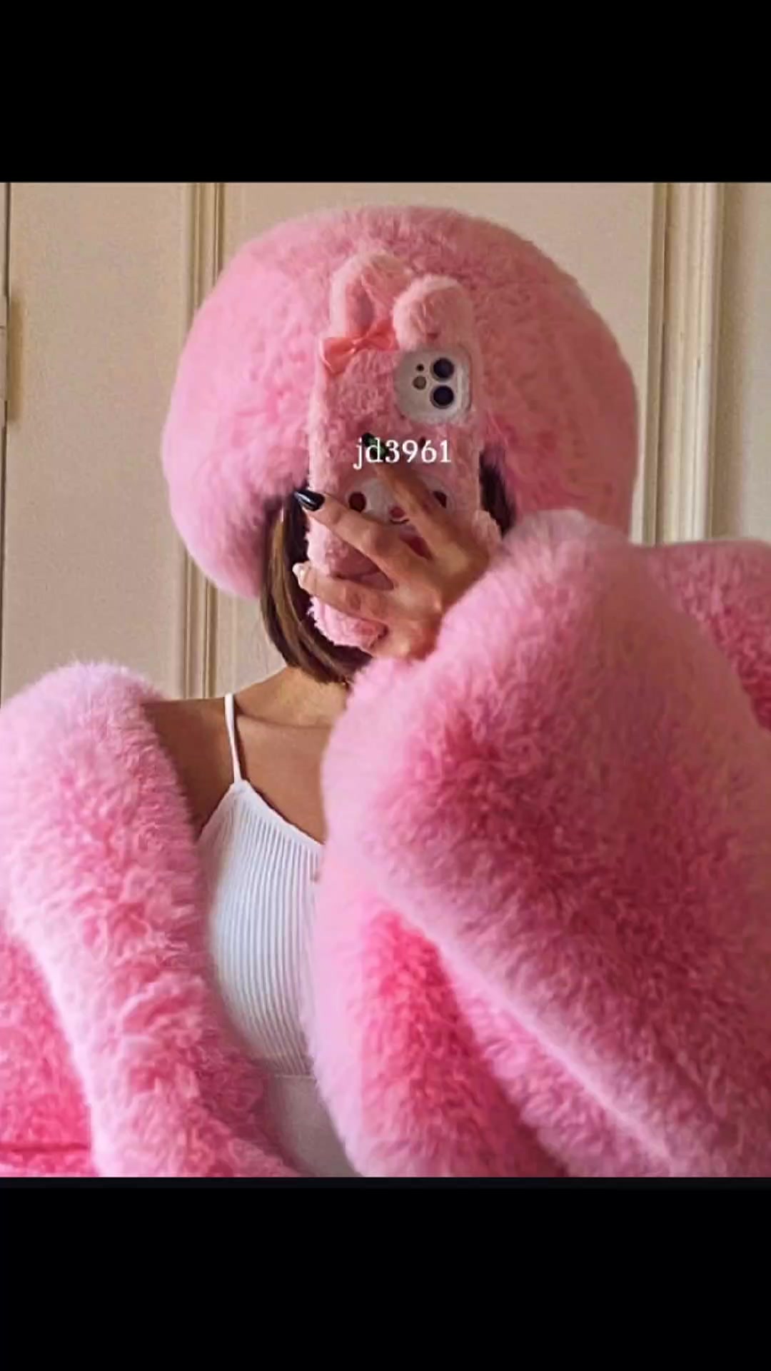 @Fur coat fans