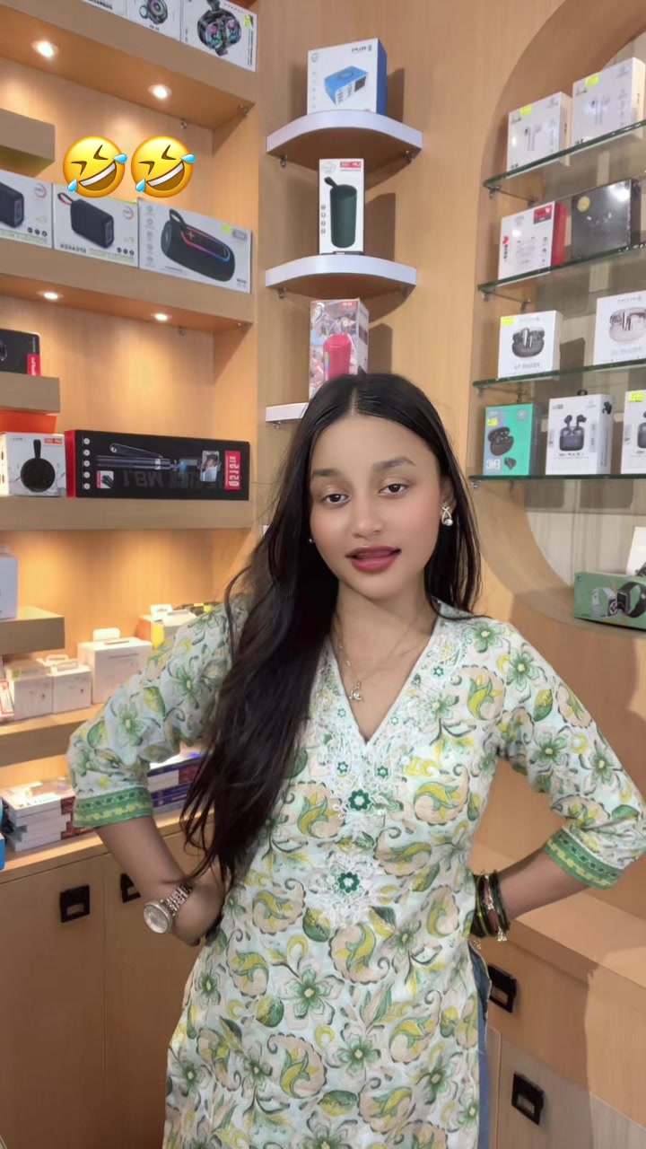 @Miss Bhattarai🧿🧿