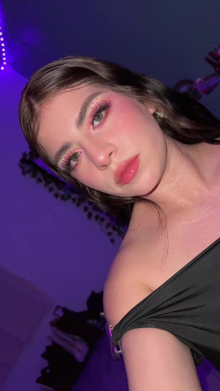 @Luz Estrada 🐺🖤
