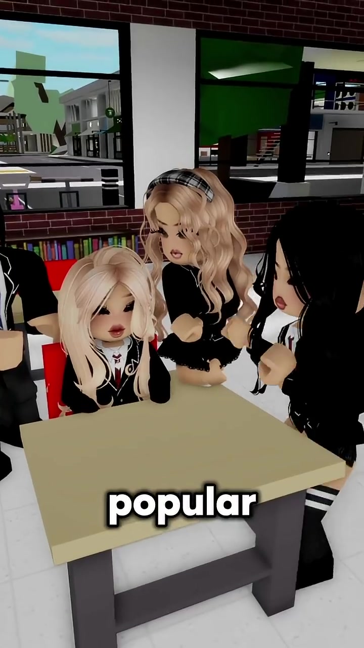 @Royale Luna