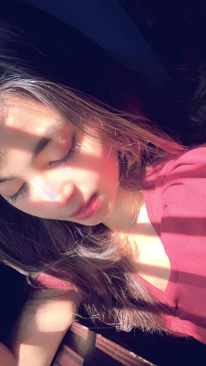 @🦋🤍