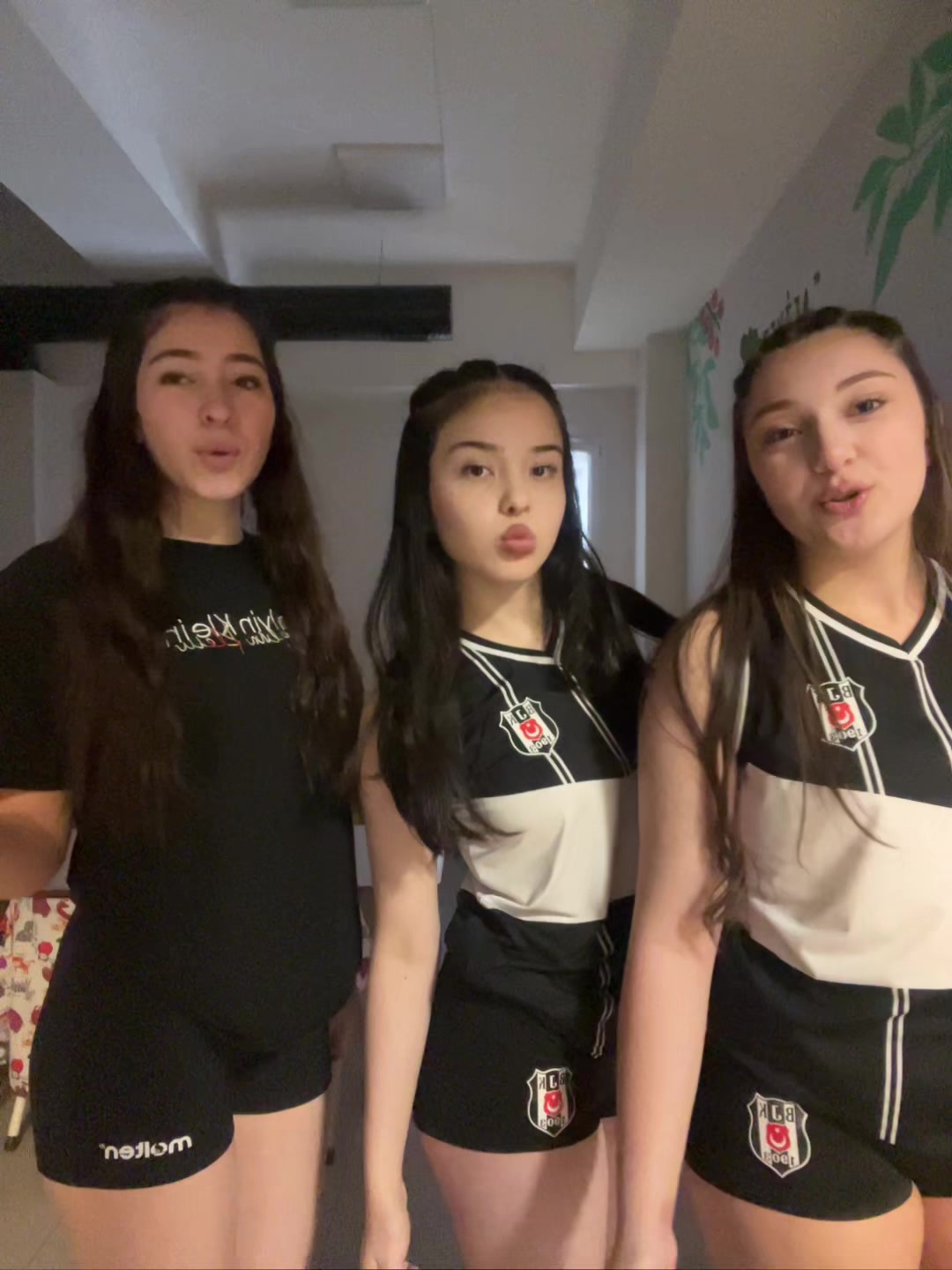 @zzeyrr2